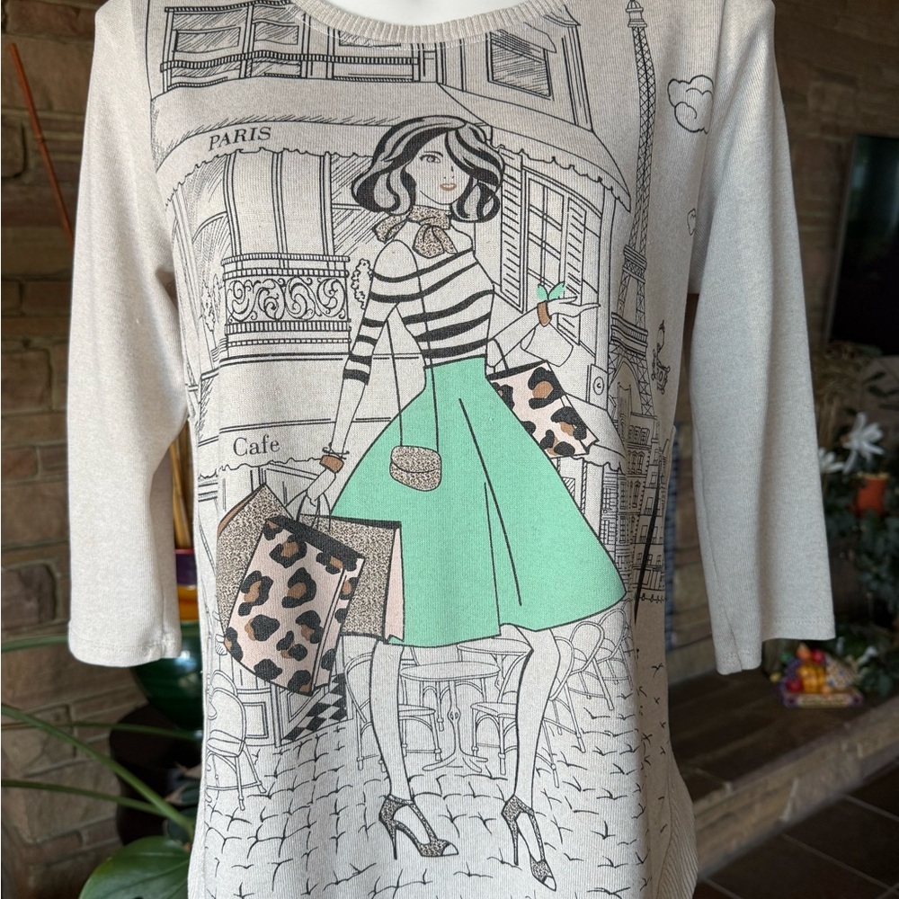 Chic Parisian Graphic Top with Mint Accents